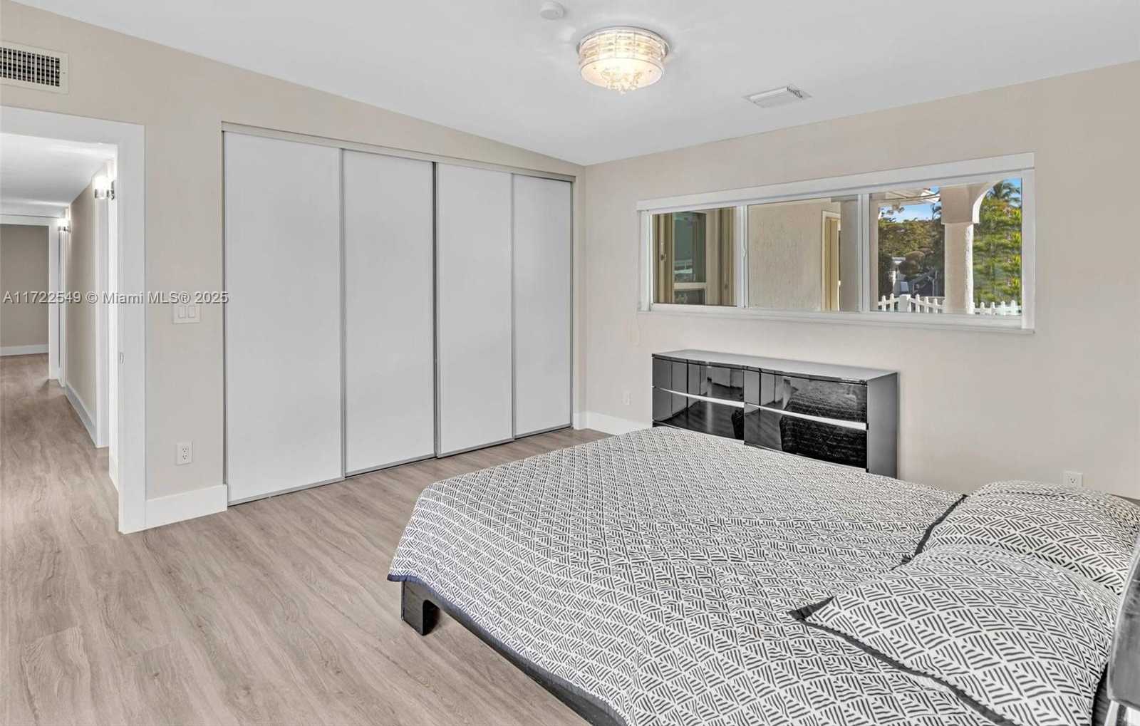 Small Image of 12904 BANYAN RD, North Miami Number 55