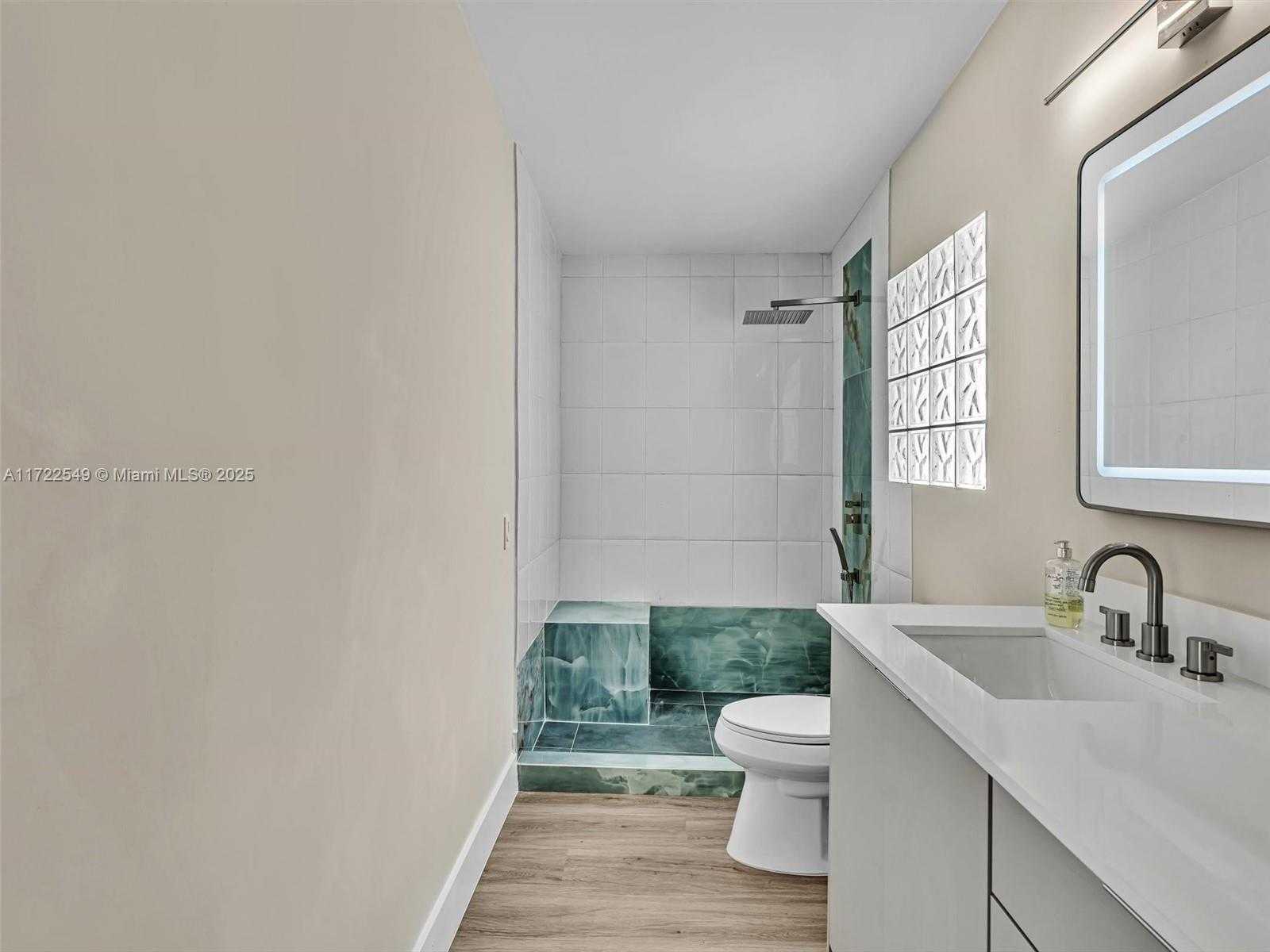 Small Image of 12904 BANYAN RD, North Miami Number 57