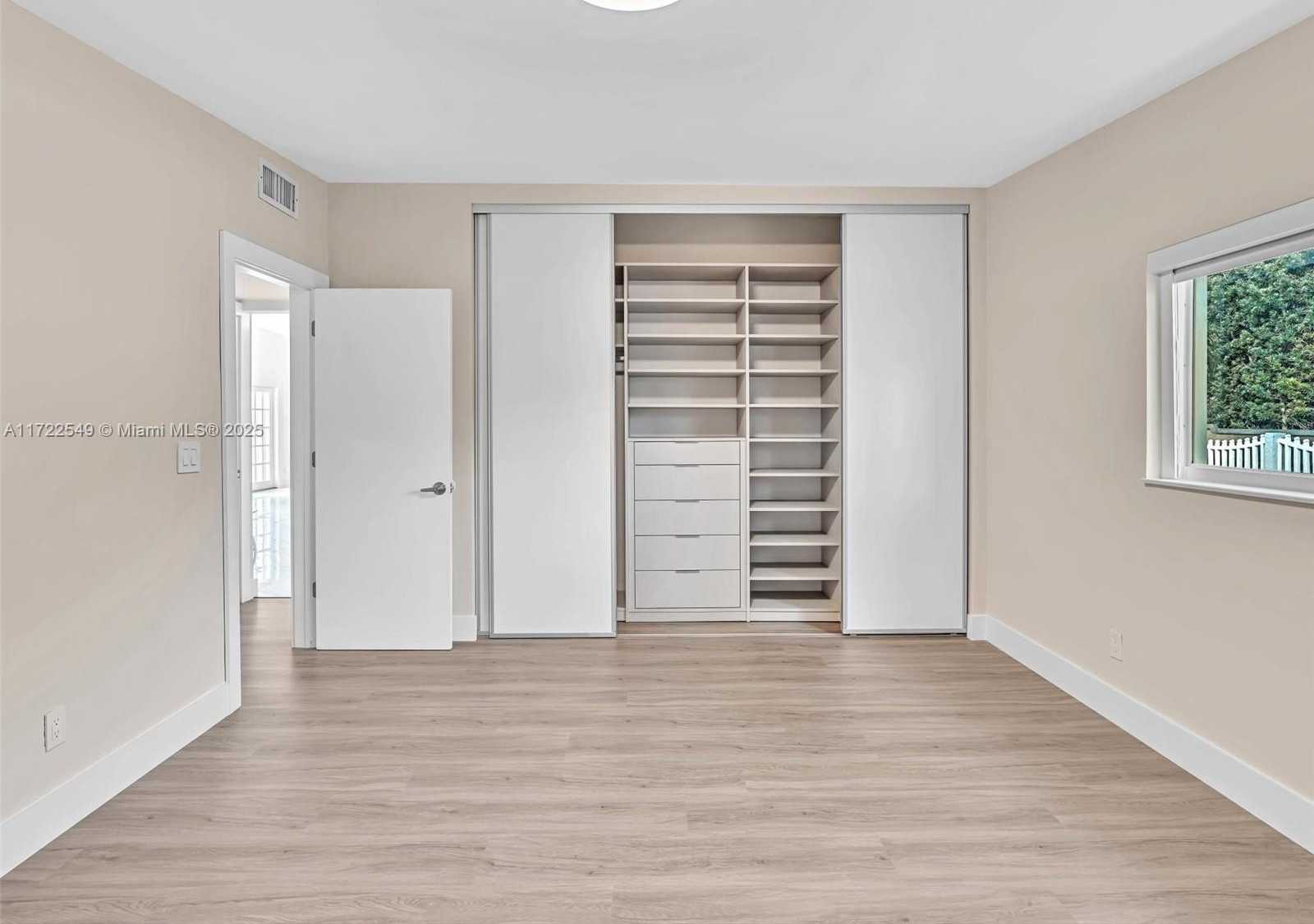 Small Image of 12904 BANYAN RD, North Miami Number 62