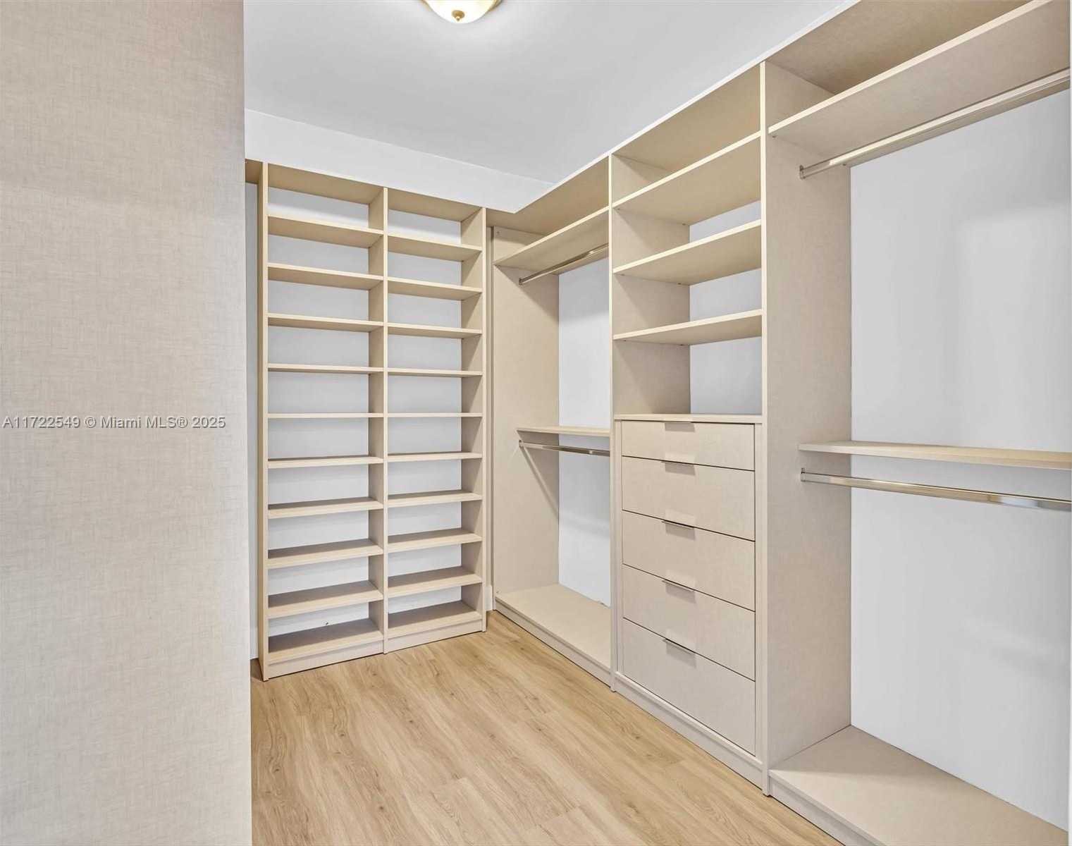 Small Image of 12904 BANYAN RD, North Miami Number 71
