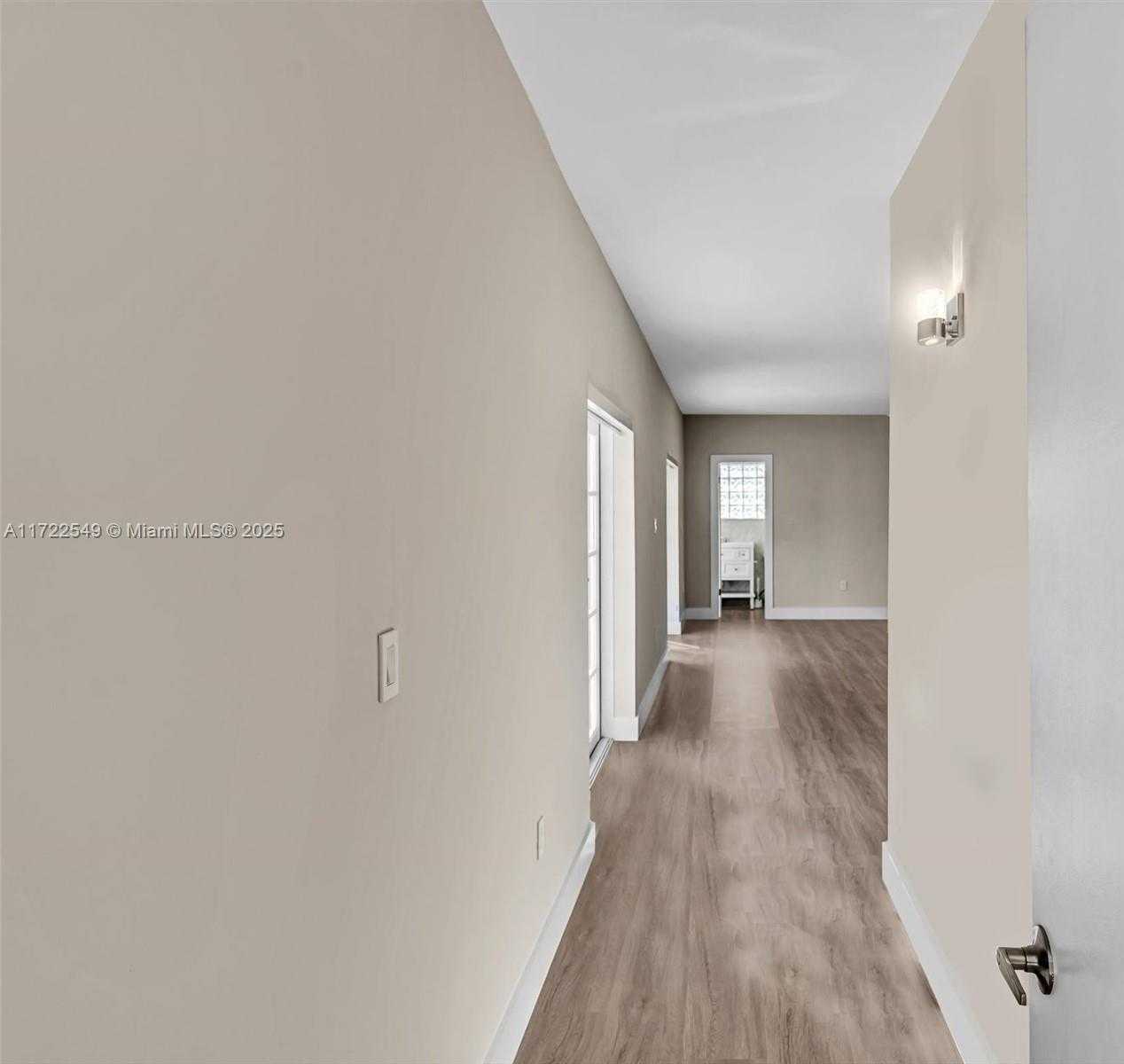 Small Image of 12904 BANYAN RD, North Miami Number 72