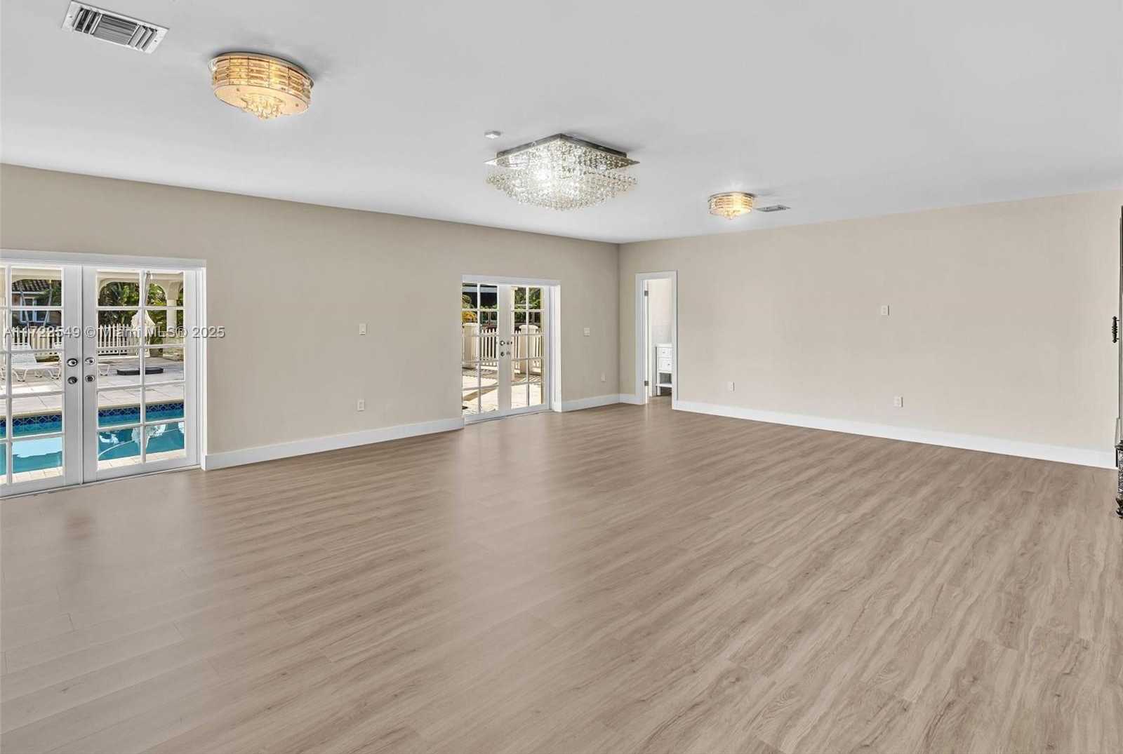Small Image of 12904 BANYAN RD, North Miami Number 75