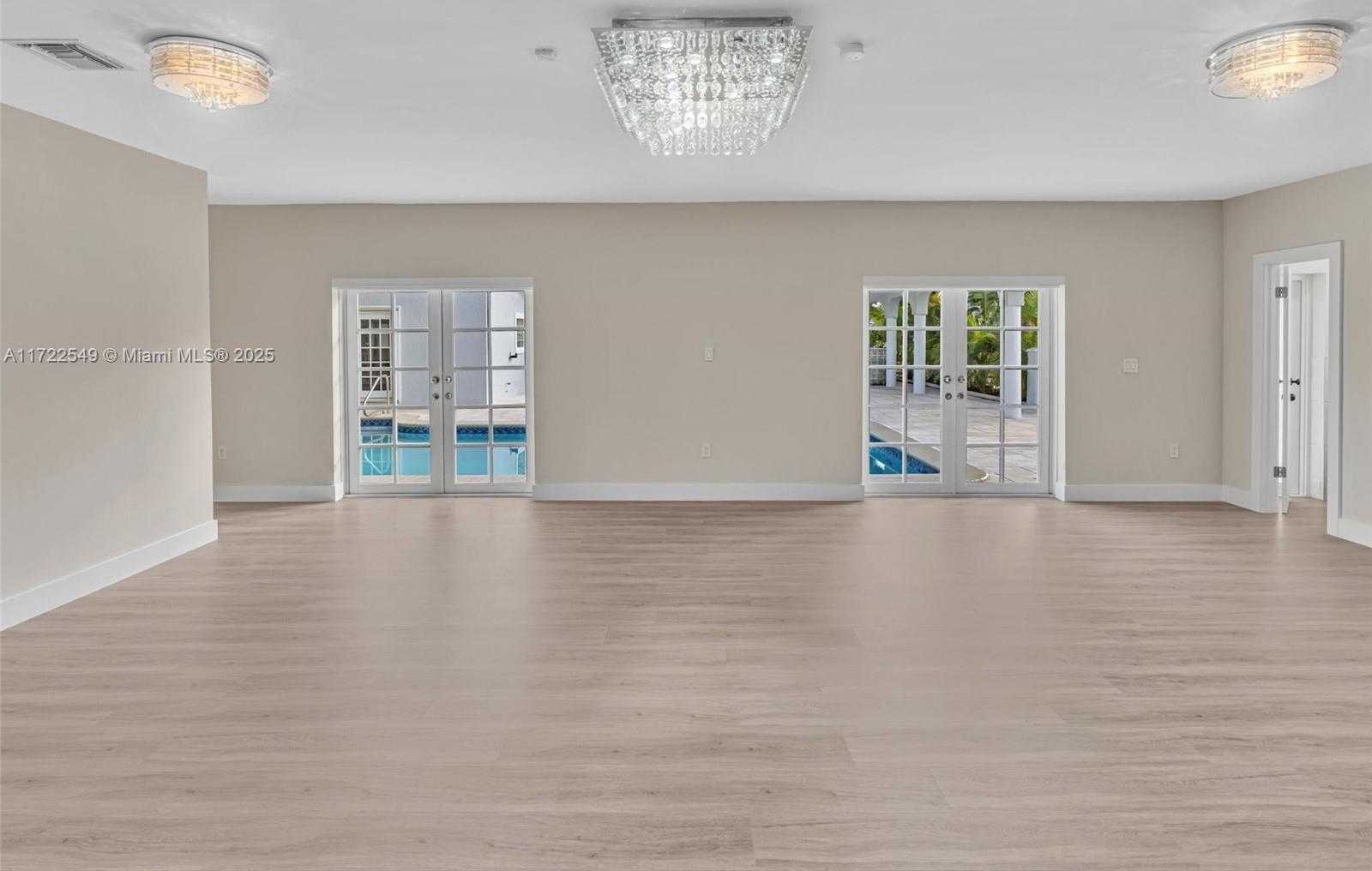 Small Image of 12904 BANYAN RD, North Miami Number 77