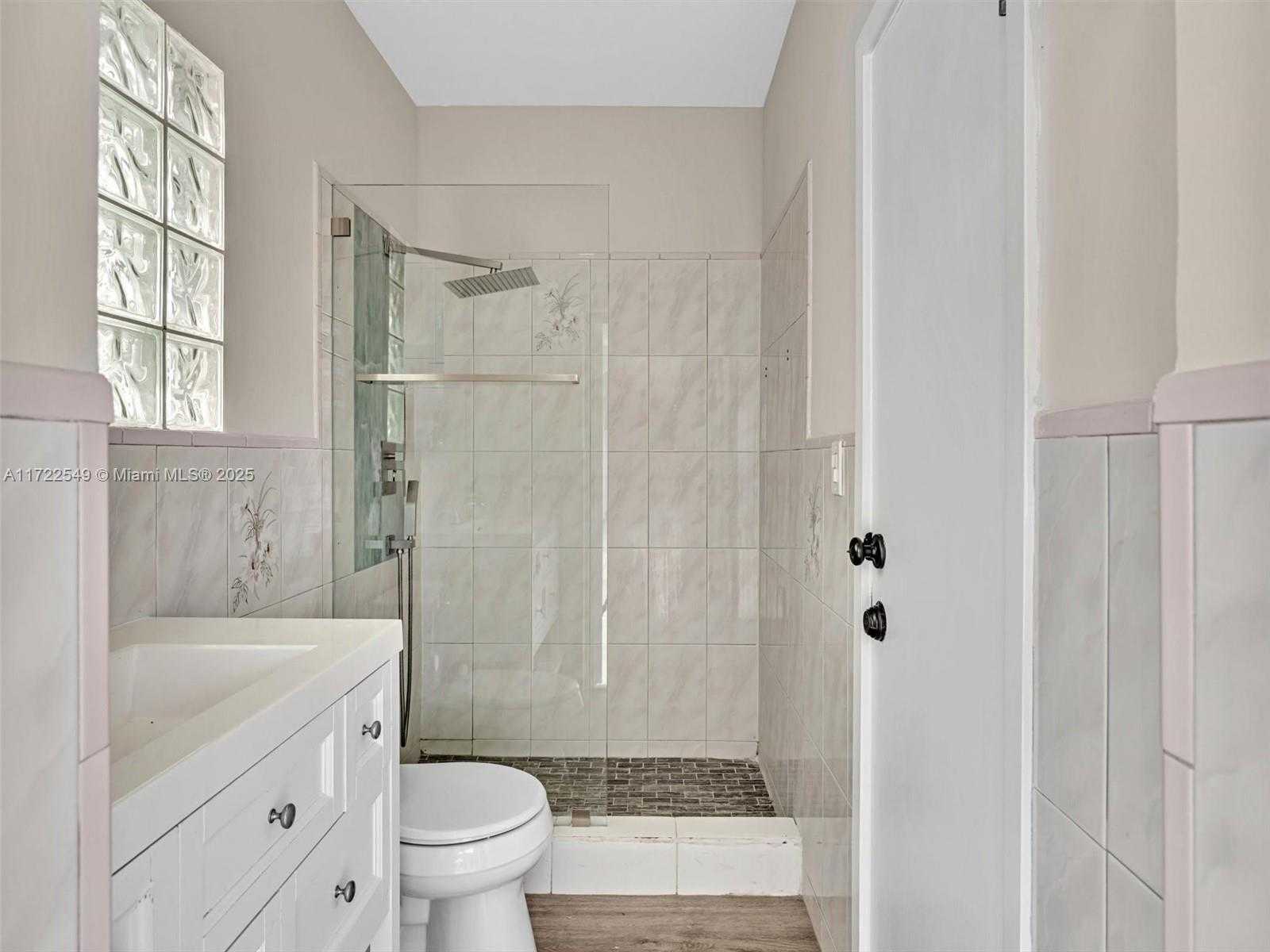 Small Image of 12904 BANYAN RD, North Miami Number 79