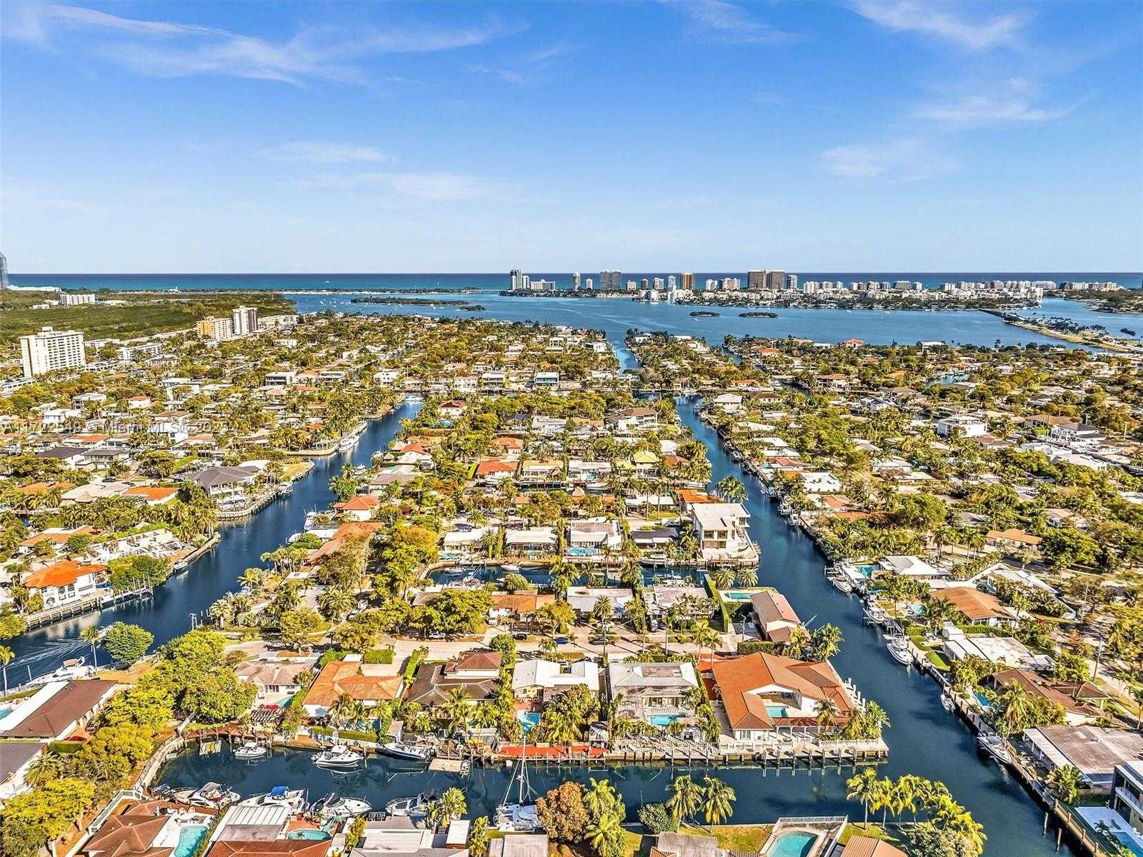 Small Image of 12904 BANYAN RD, North Miami Number 85