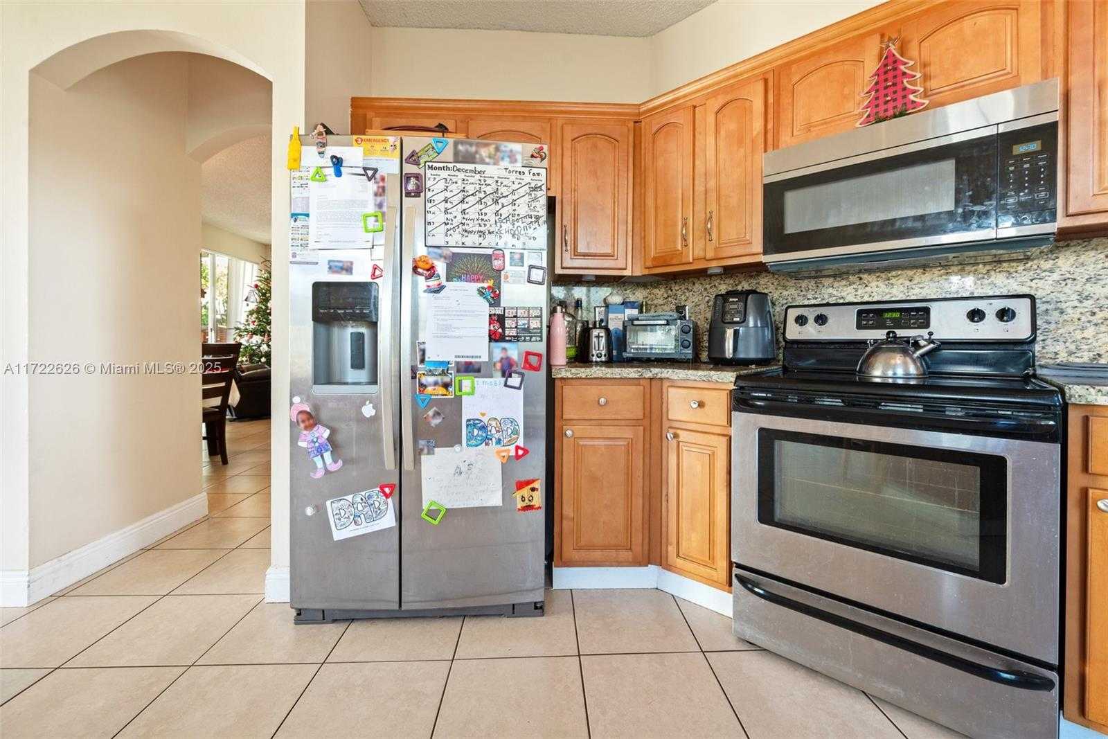 Small Image of 18463 NORTH WEST 20TH ST, Pembroke Pines Number 12