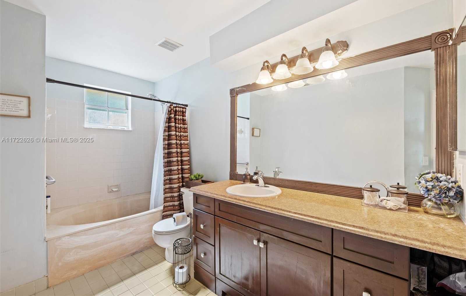 Small Image of 18463 NORTH WEST 20TH ST, Pembroke Pines Number 15