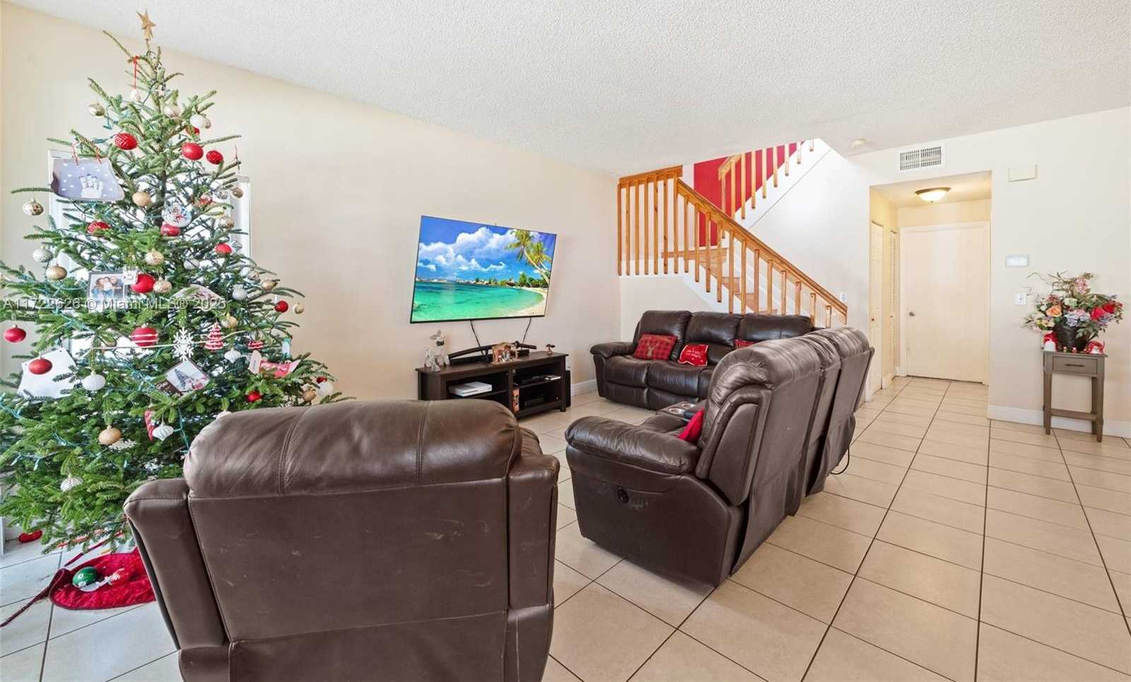 Small Image of 18463 NORTH WEST 20TH ST, Pembroke Pines Number 4