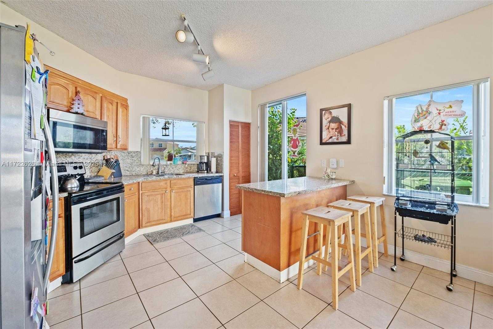 Small Image of 18463 NORTH WEST 20TH ST, Pembroke Pines Number 9