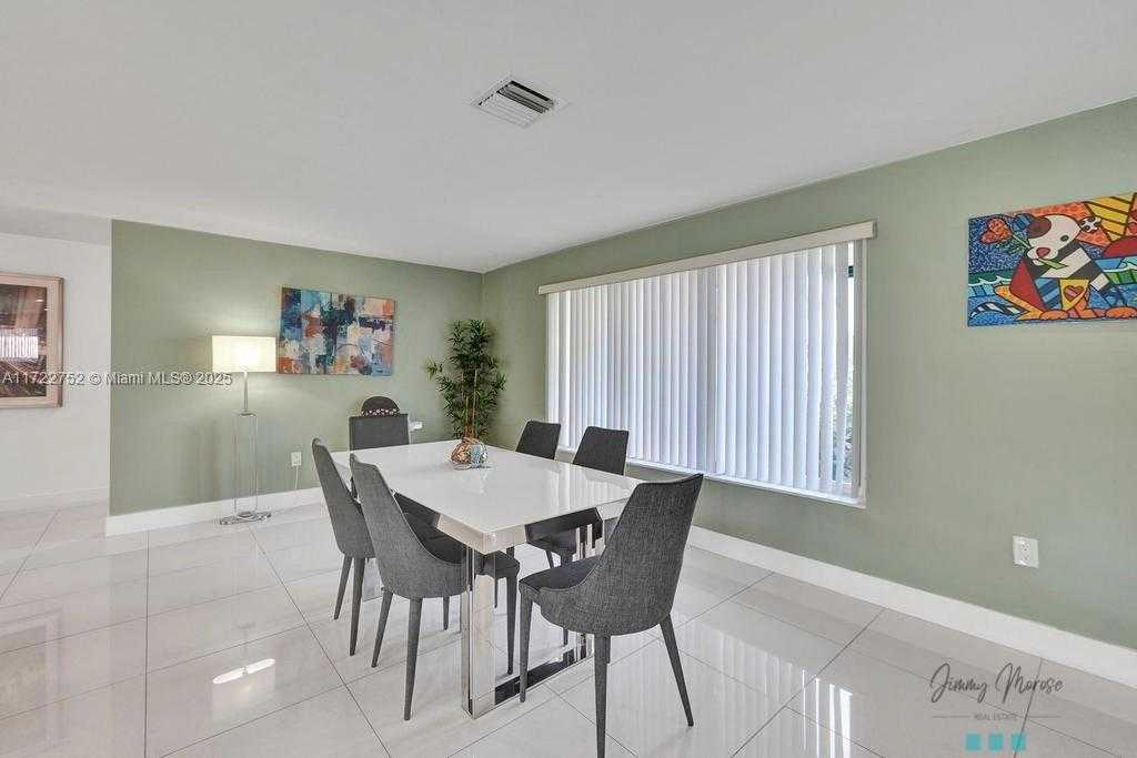 Small Image of 410 SOUTH WEST 18TH, Pompano Beach Number 11