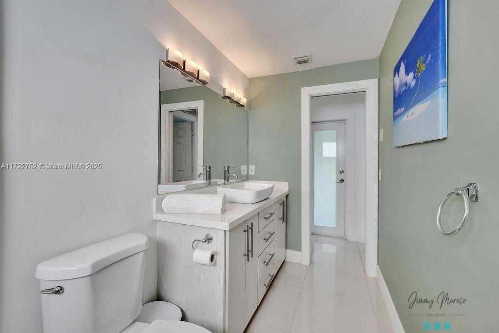 Small Image of 410 SOUTH WEST 18TH, Pompano Beach Number 24