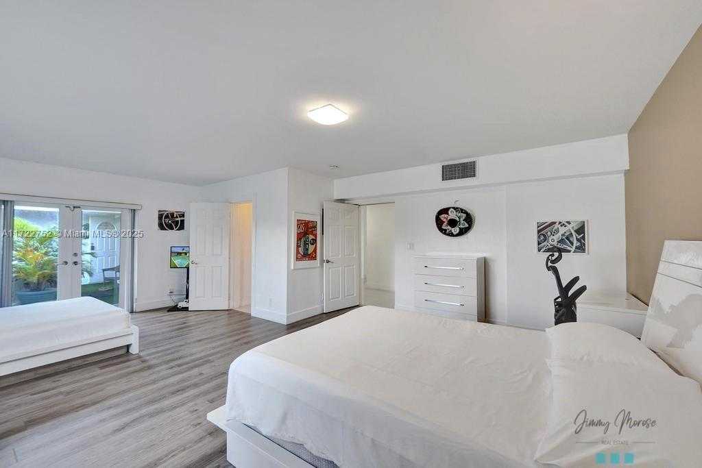 Small Image of 410 SOUTH WEST 18TH, Pompano Beach Number 32