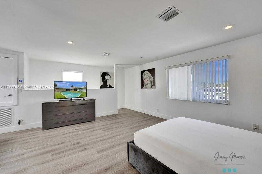 Small Image of 410 SOUTH WEST 18TH, Pompano Beach Number 37