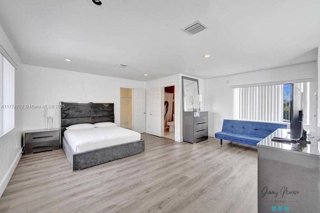 Small Image of 410 SOUTH WEST 18TH, Pompano Beach Number 38