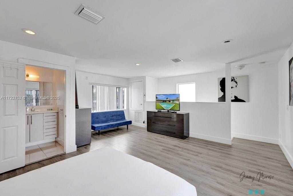 Small Image of 410 SOUTH WEST 18TH, Pompano Beach Number 39