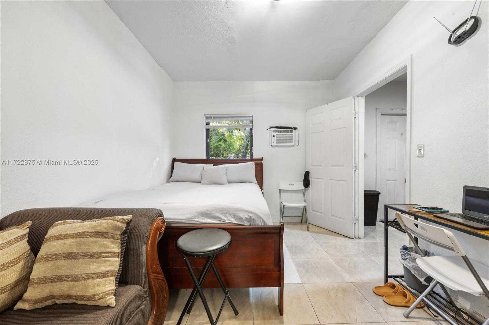 Small Image of 620 NORTH EAST 137TH ST, North Miami Number 13