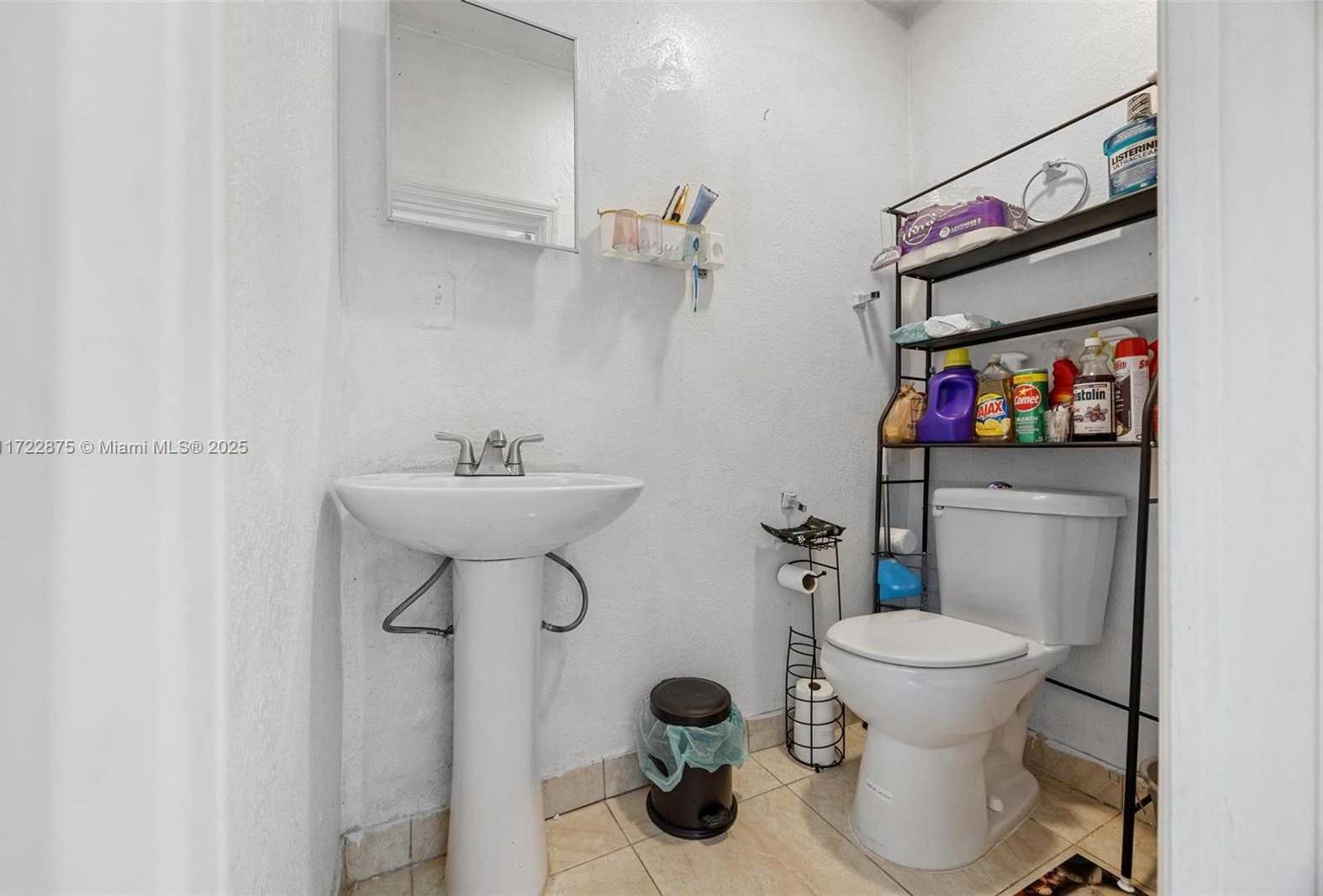 Small Image of 620 NORTH EAST 137TH ST, North Miami Number 15