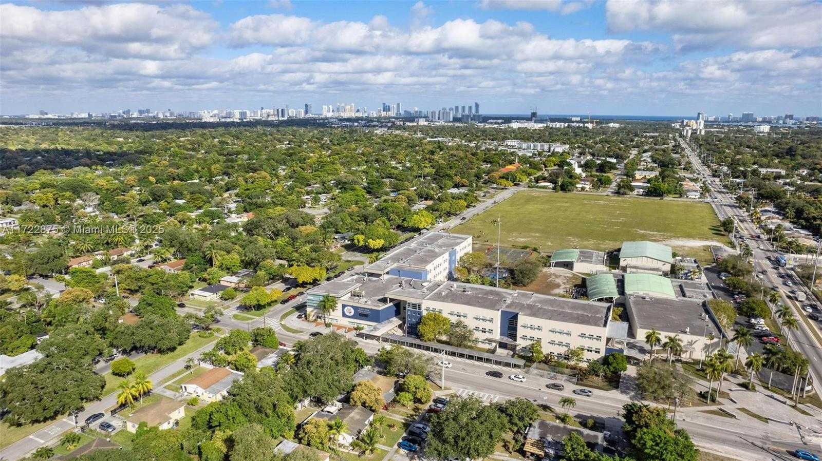 Small Image of 620 NORTH EAST 137TH ST, North Miami Number 17