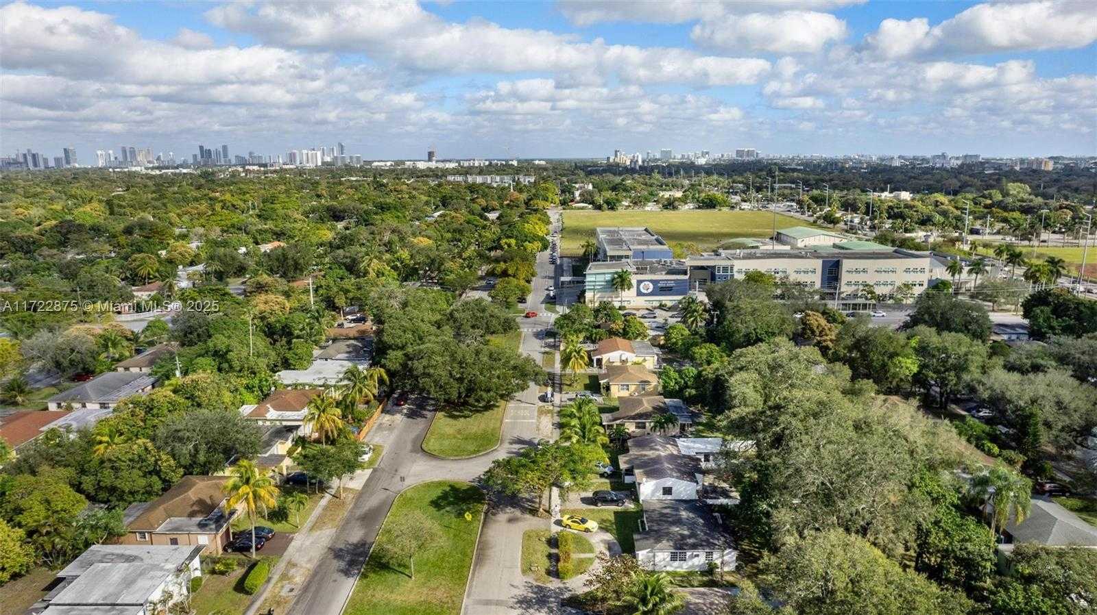 Small Image of 620 NORTH EAST 137TH ST, North Miami Number 19