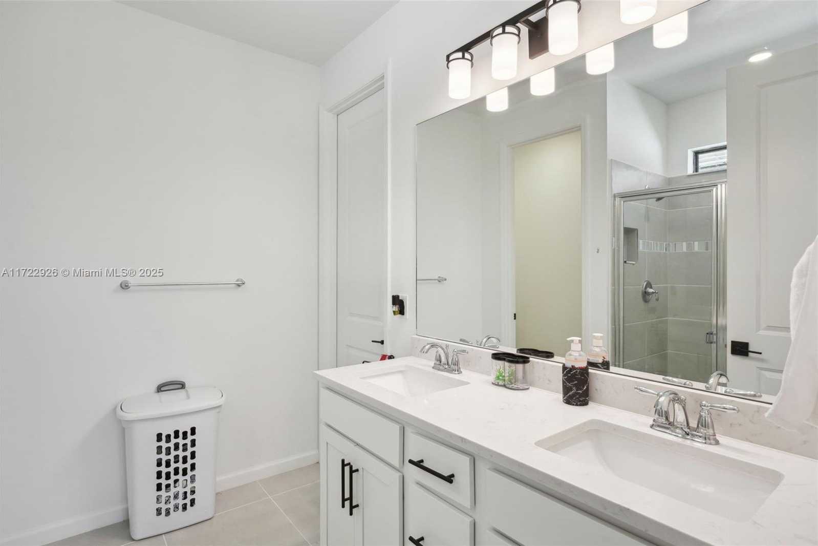 Small Image of 11162 ADDISON LAKE CIR, Fort Myers Number 16