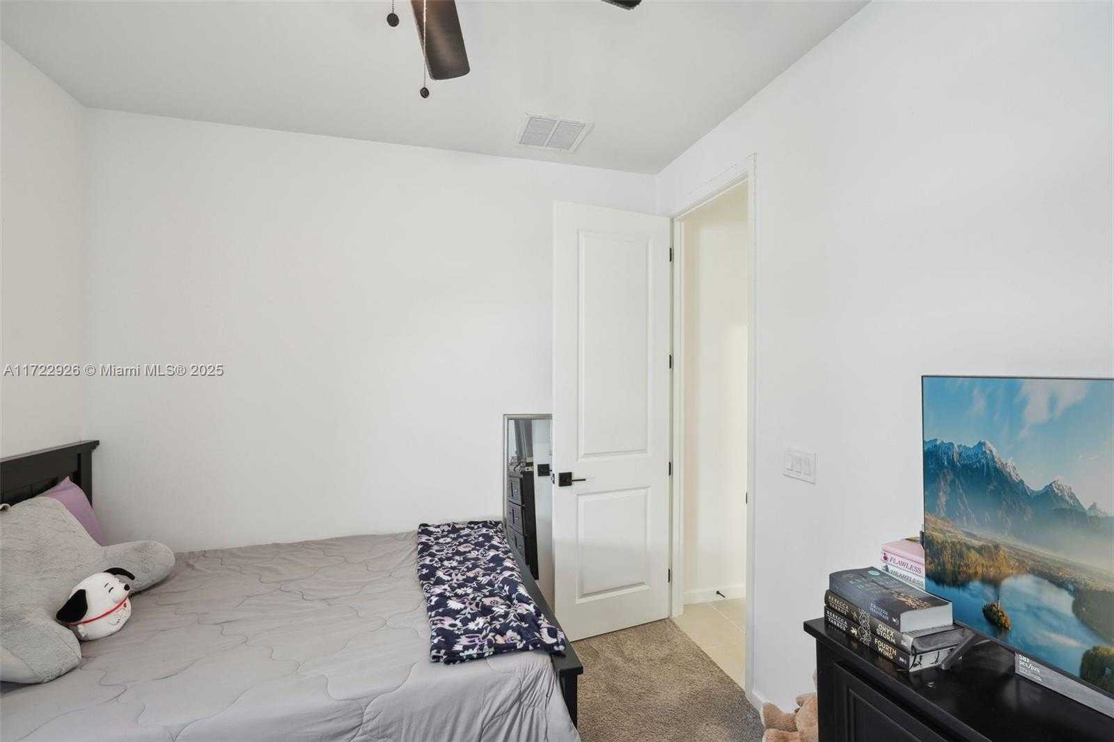 Small Image of 11162 ADDISON LAKE CIR, Fort Myers Number 21