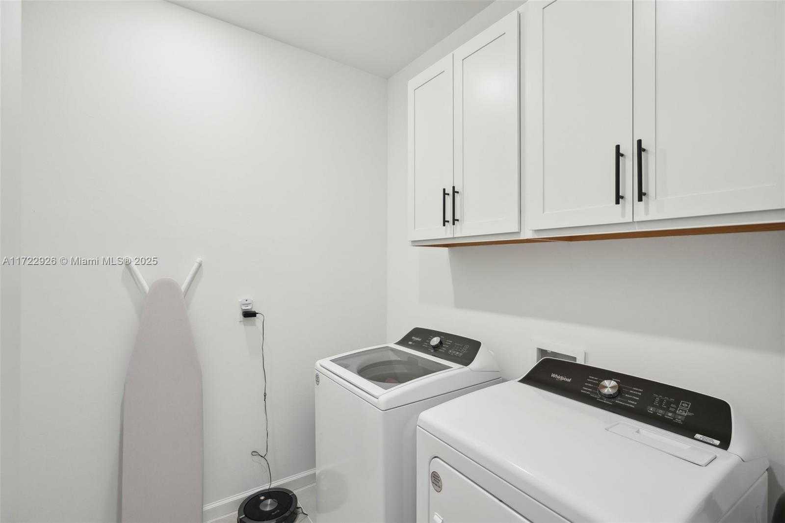 Small Image of 11162 ADDISON LAKE CIR, Fort Myers Number 24