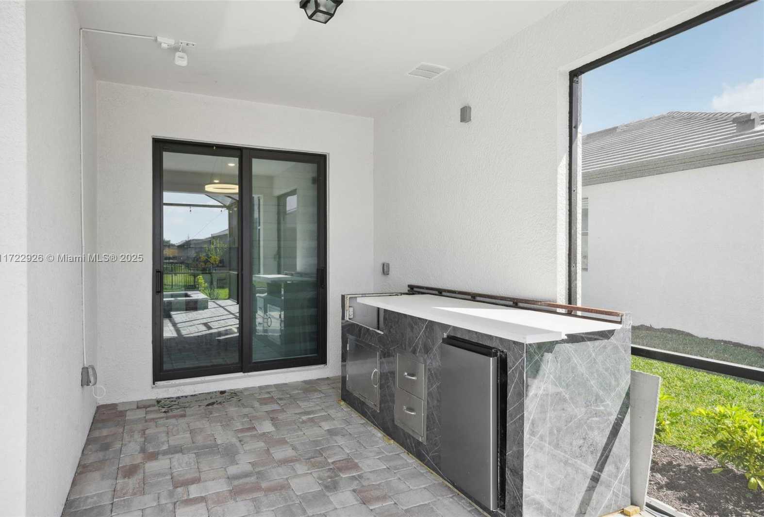 Small Image of 11162 ADDISON LAKE CIR, Fort Myers Number 25