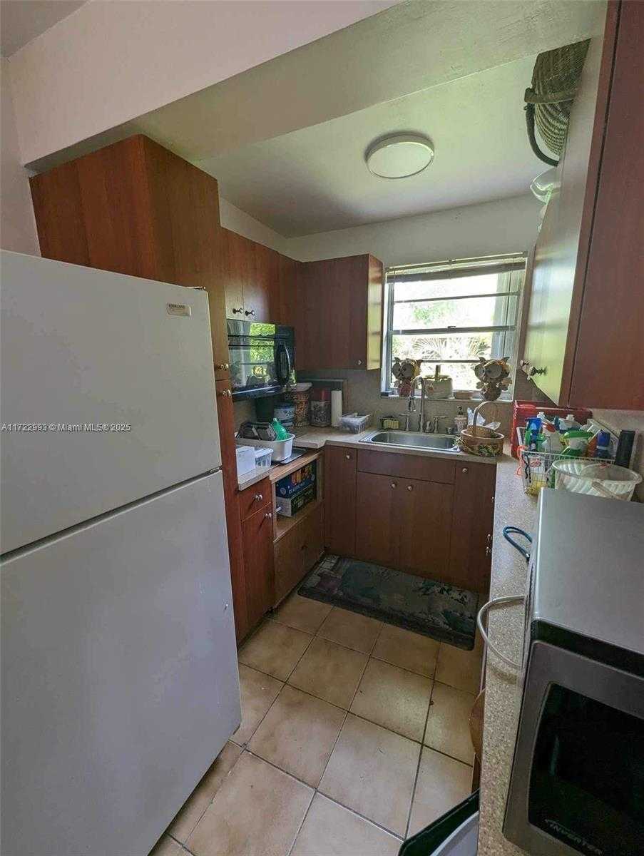 Small Image of 3740 WEST 5TH CT, Hialeah Number 10