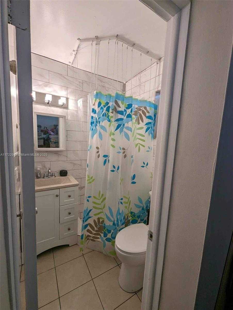 Small Image of 3740 WEST 5TH CT, Hialeah Number 11