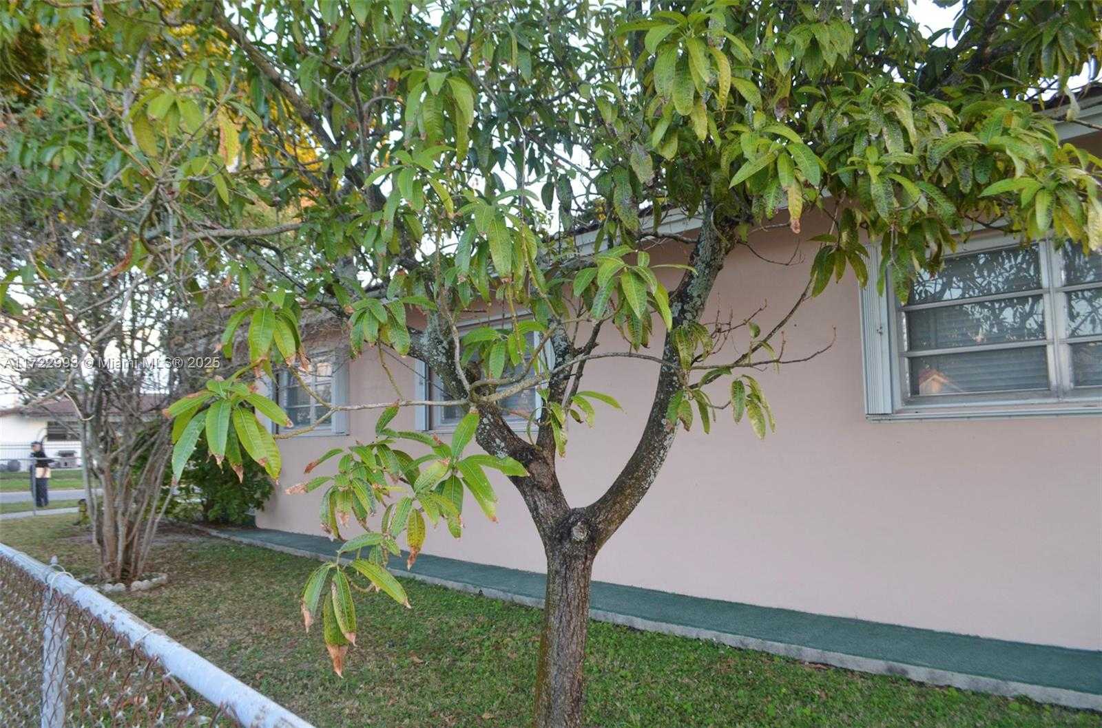 Small Image of 3740 WEST 5TH CT, Hialeah Number 7