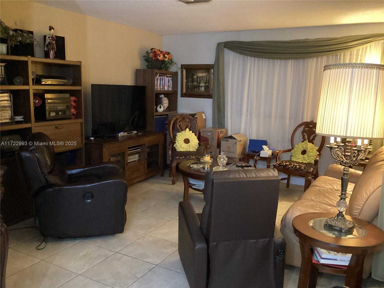Small Image of 3740 WEST 5TH CT, Hialeah Number 8