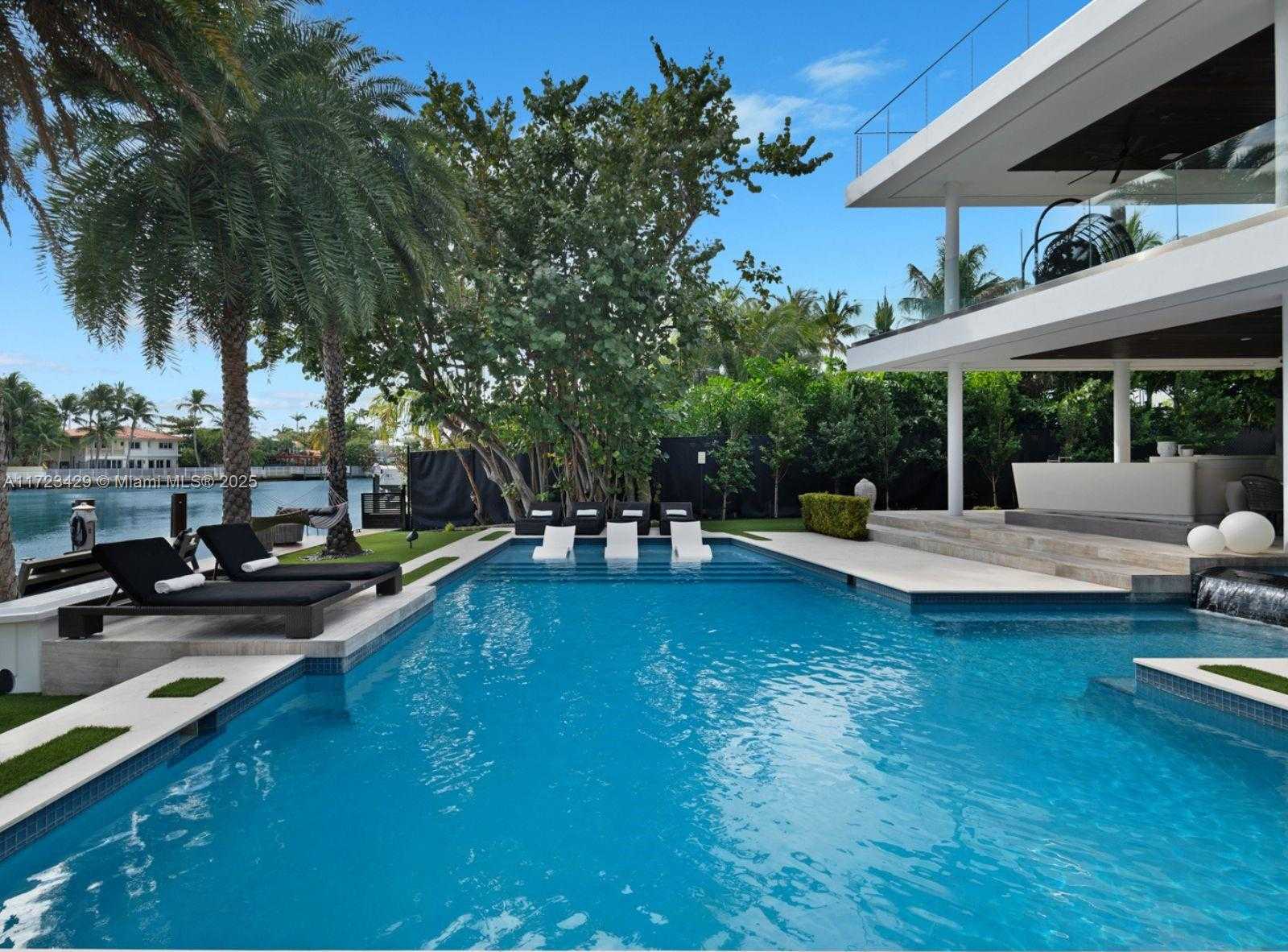 Small Image of 528 LAKEVIEW CT, Miami Beach Number 11