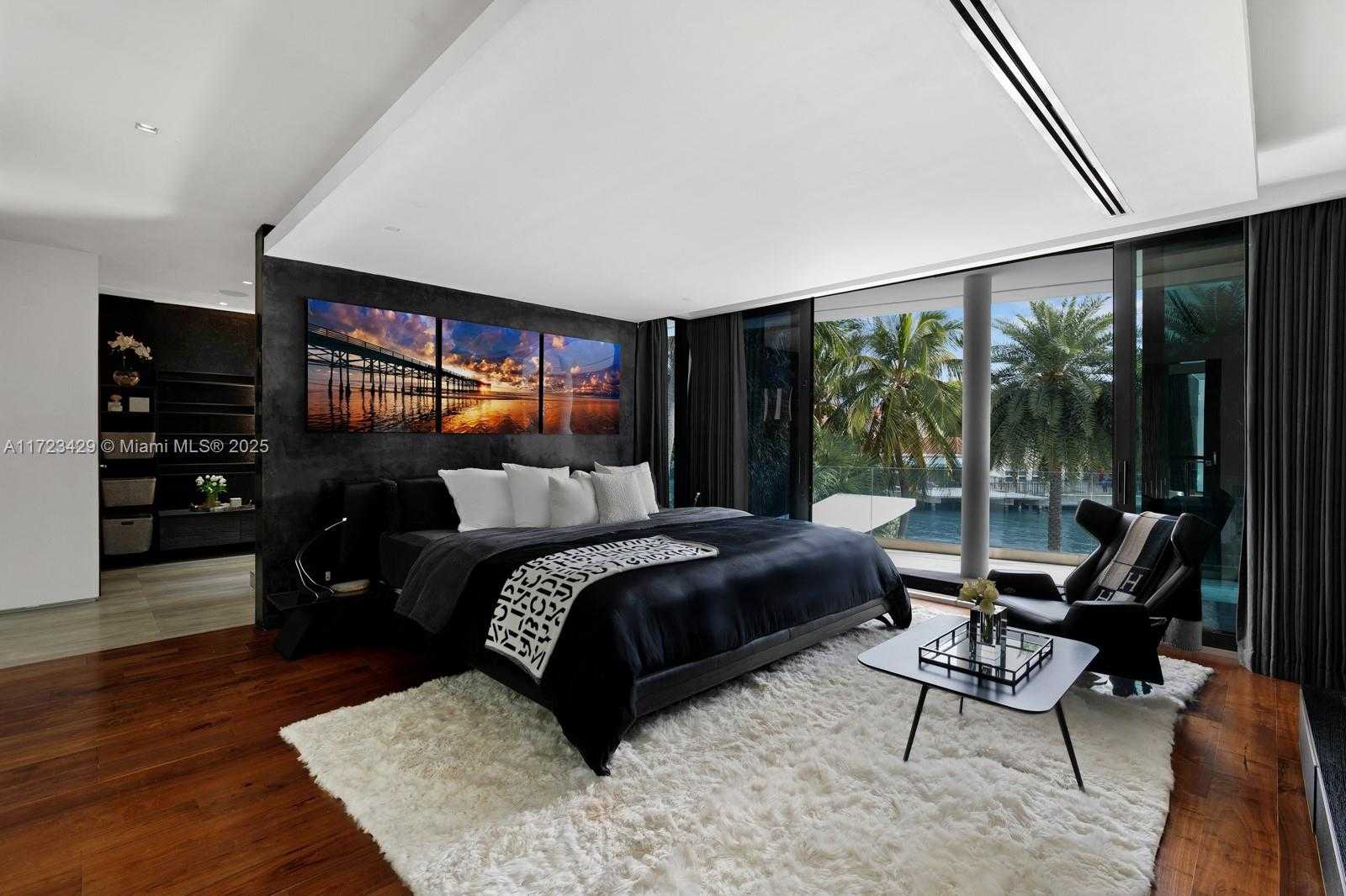 Small Image of 528 LAKEVIEW CT, Miami Beach Number 14