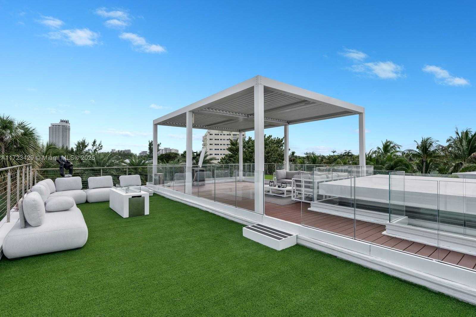 Small Image of 528 LAKEVIEW CT, Miami Beach Number 32
