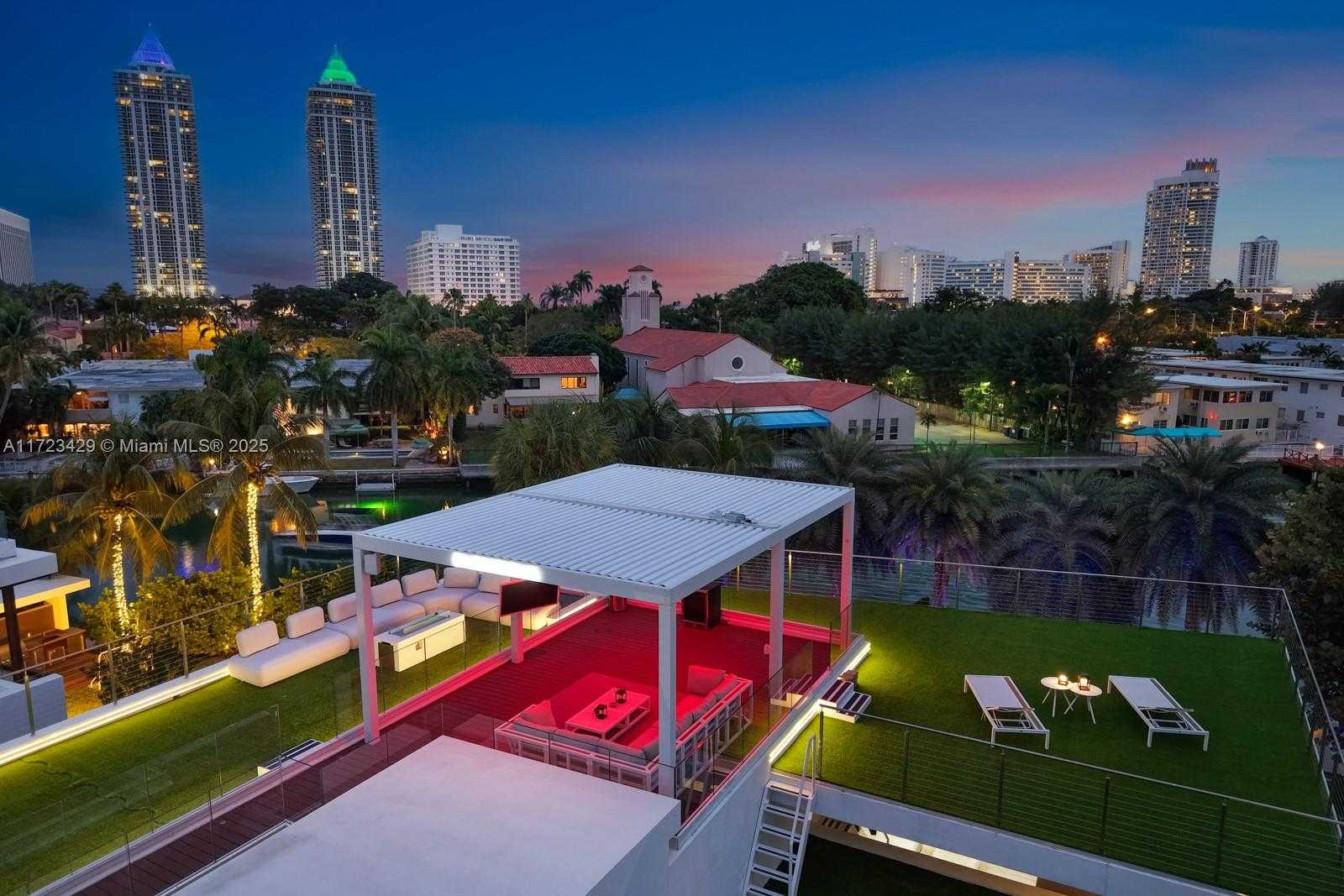 Small Image of 528 LAKEVIEW CT, Miami Beach Number 35