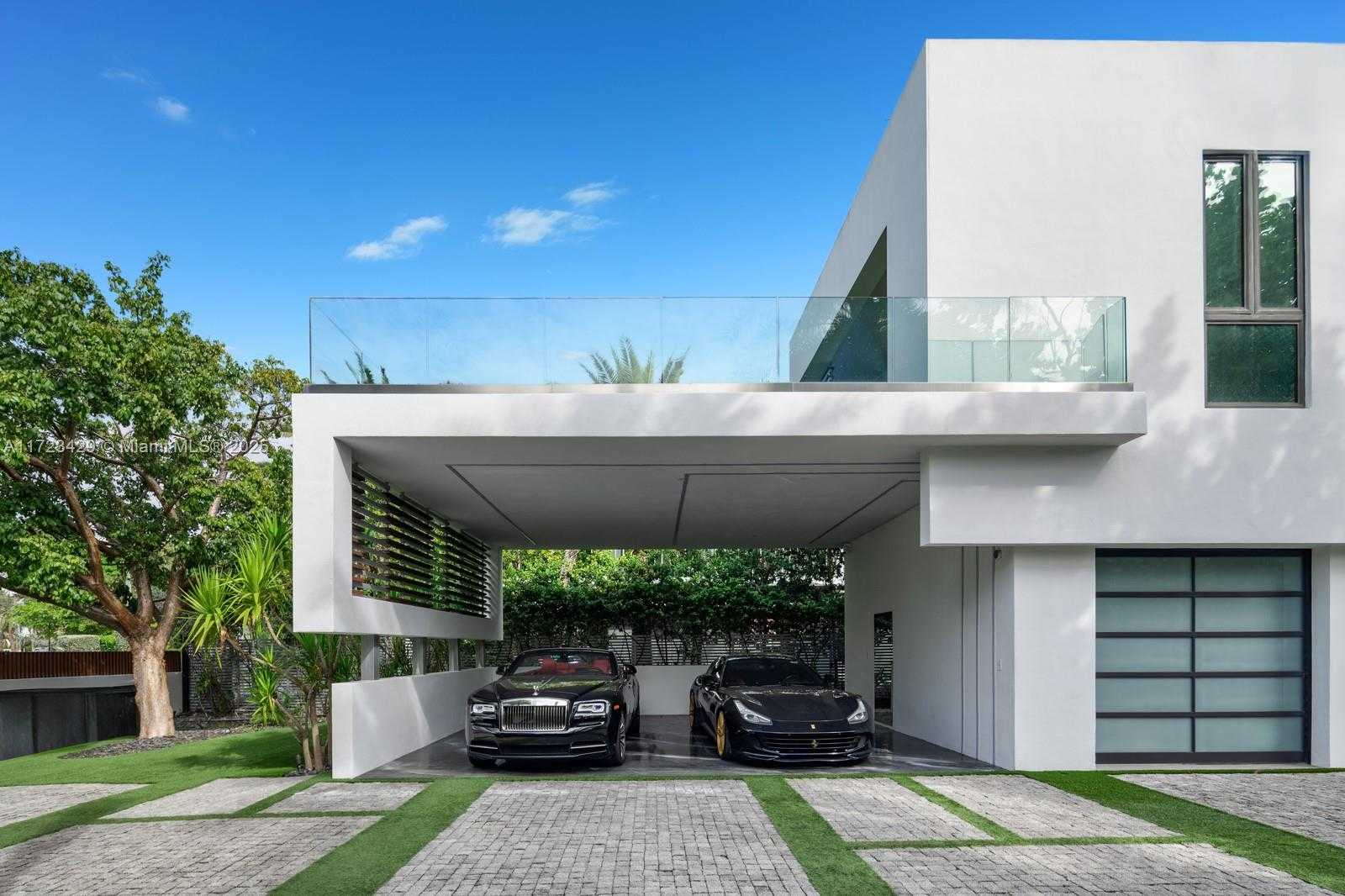 Small Image of 528 LAKEVIEW CT, Miami Beach Number 46