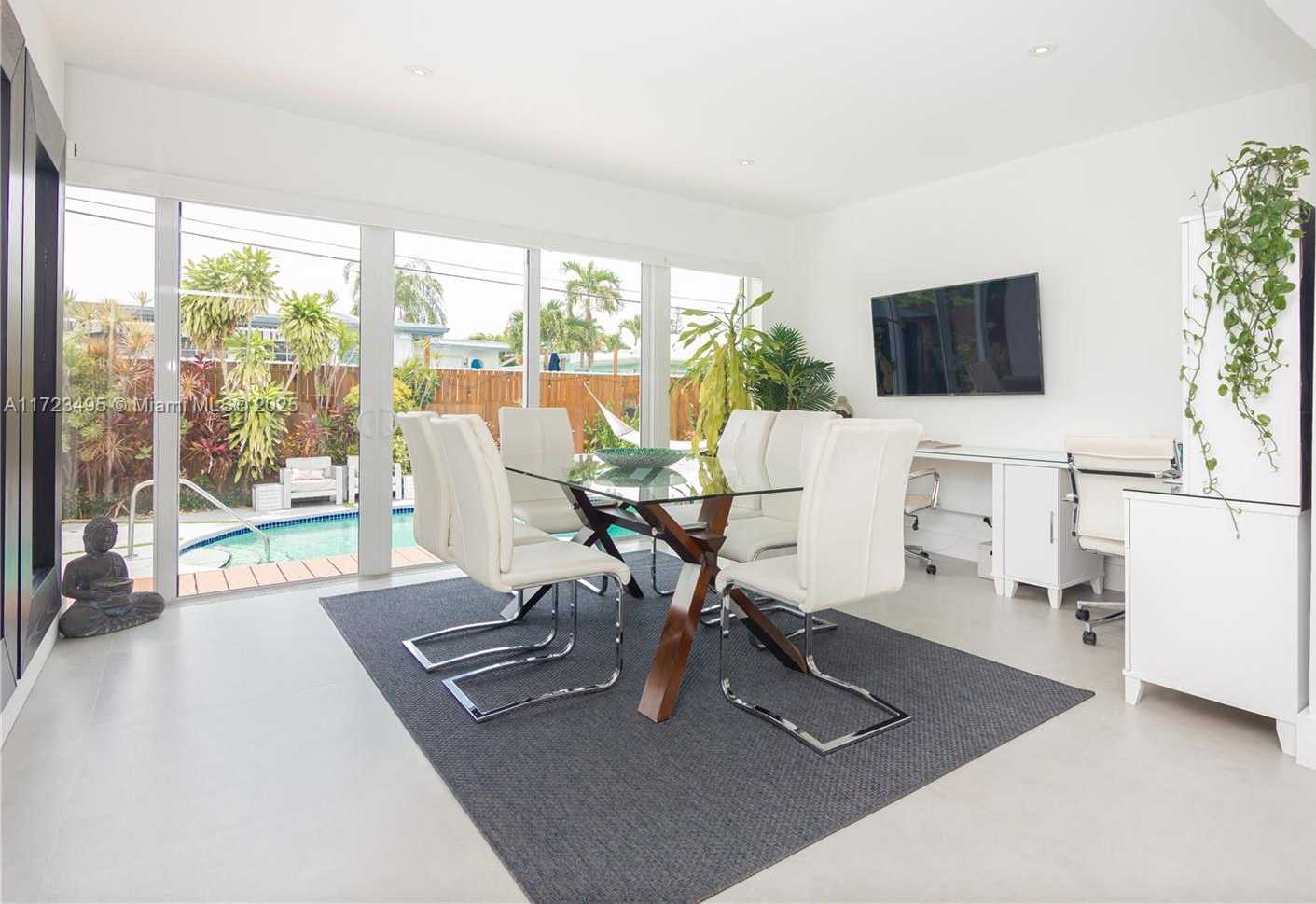 Small Image of 7549 ADVENTURE AVE, North Bay Village Number 31