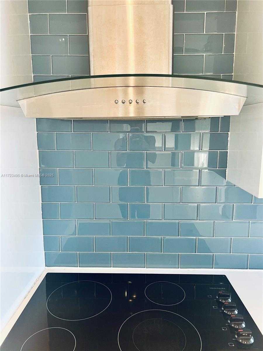 Small Image of 7549 ADVENTURE AVE, North Bay Village Number 48