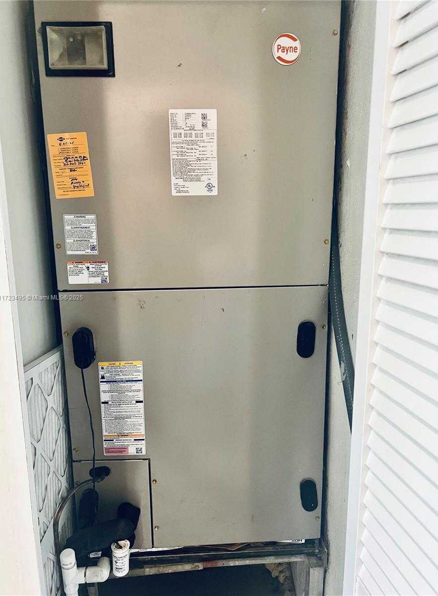 Small Image of 7549 ADVENTURE AVE, North Bay Village Number 50