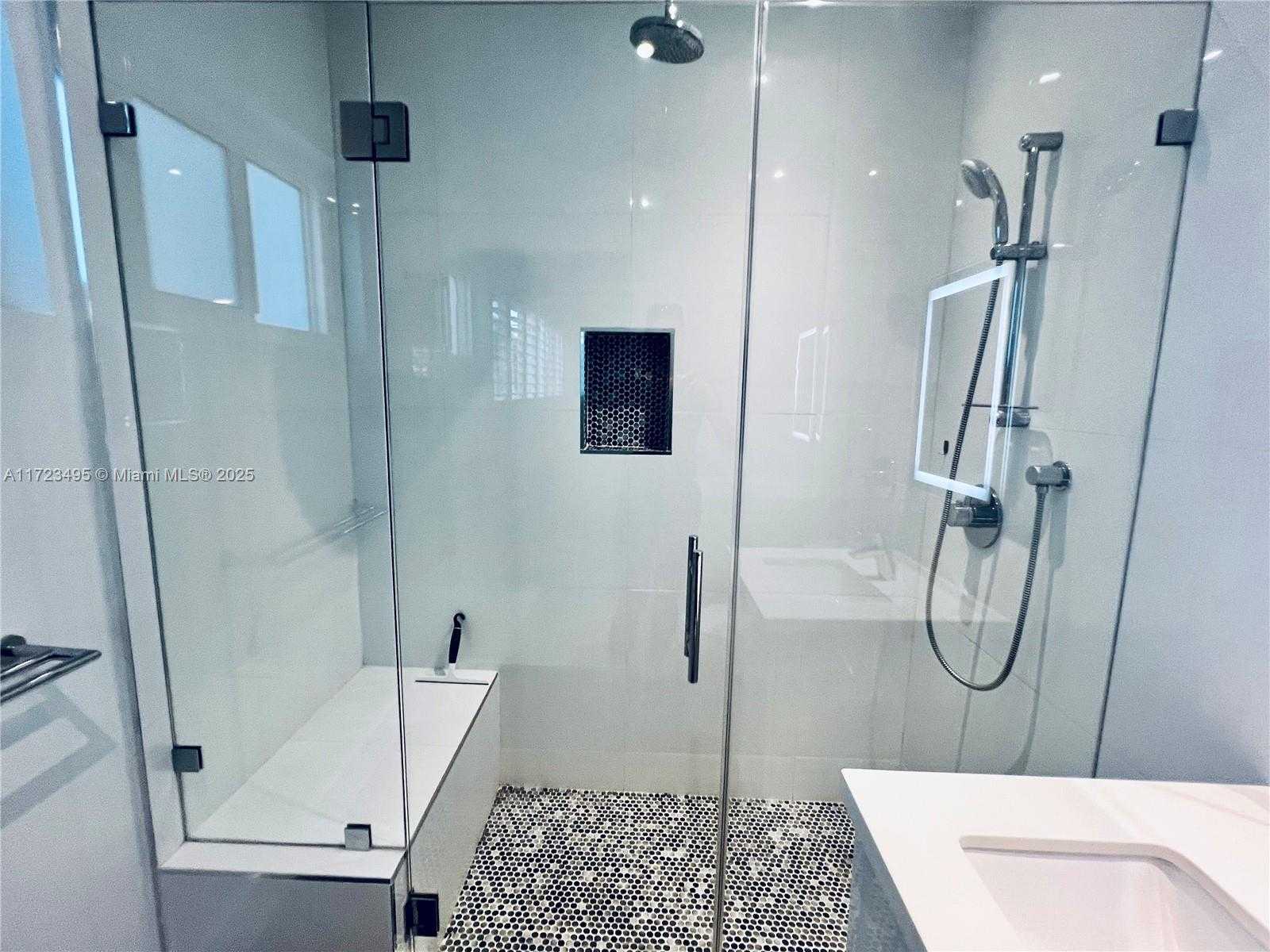 Small Image of 7549 ADVENTURE AVE, North Bay Village Number 64