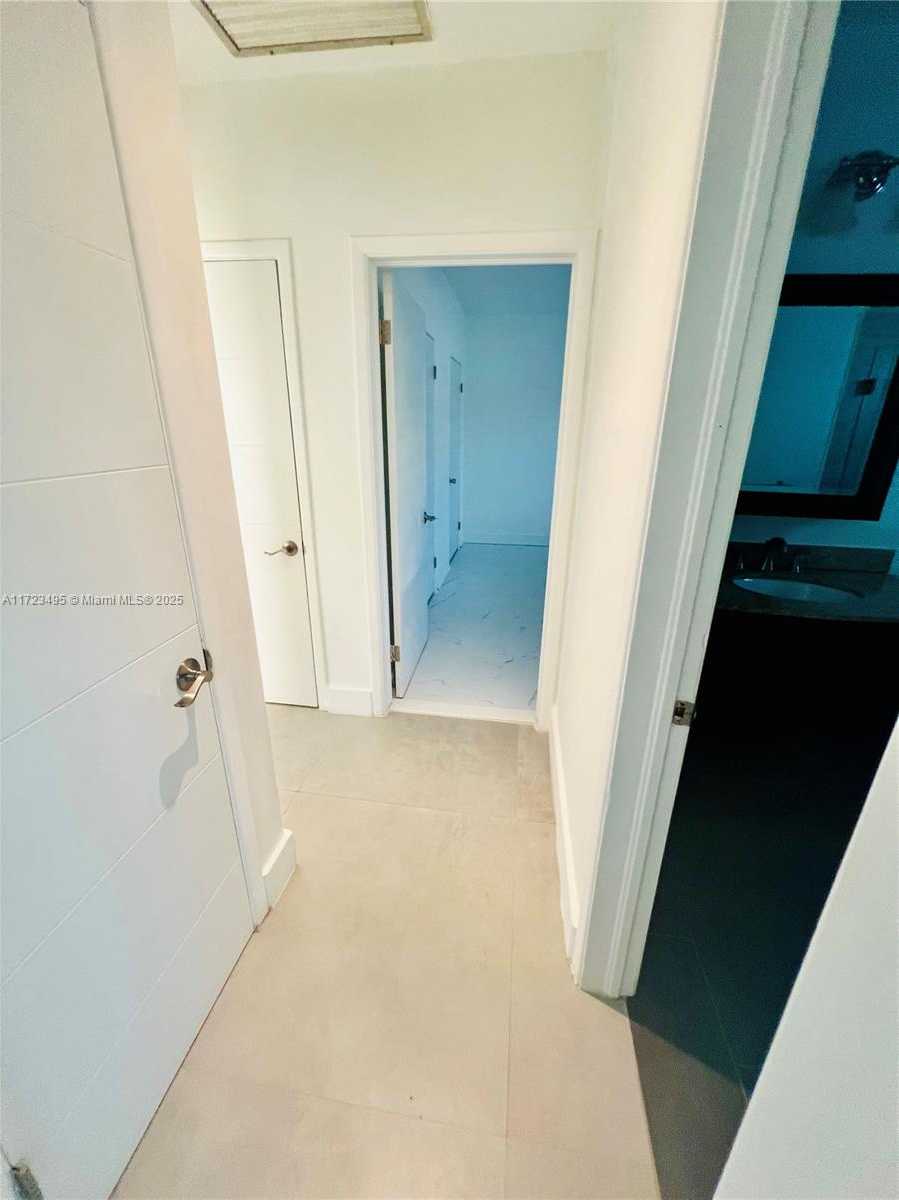 Small Image of 7549 ADVENTURE AVE, North Bay Village Number 68