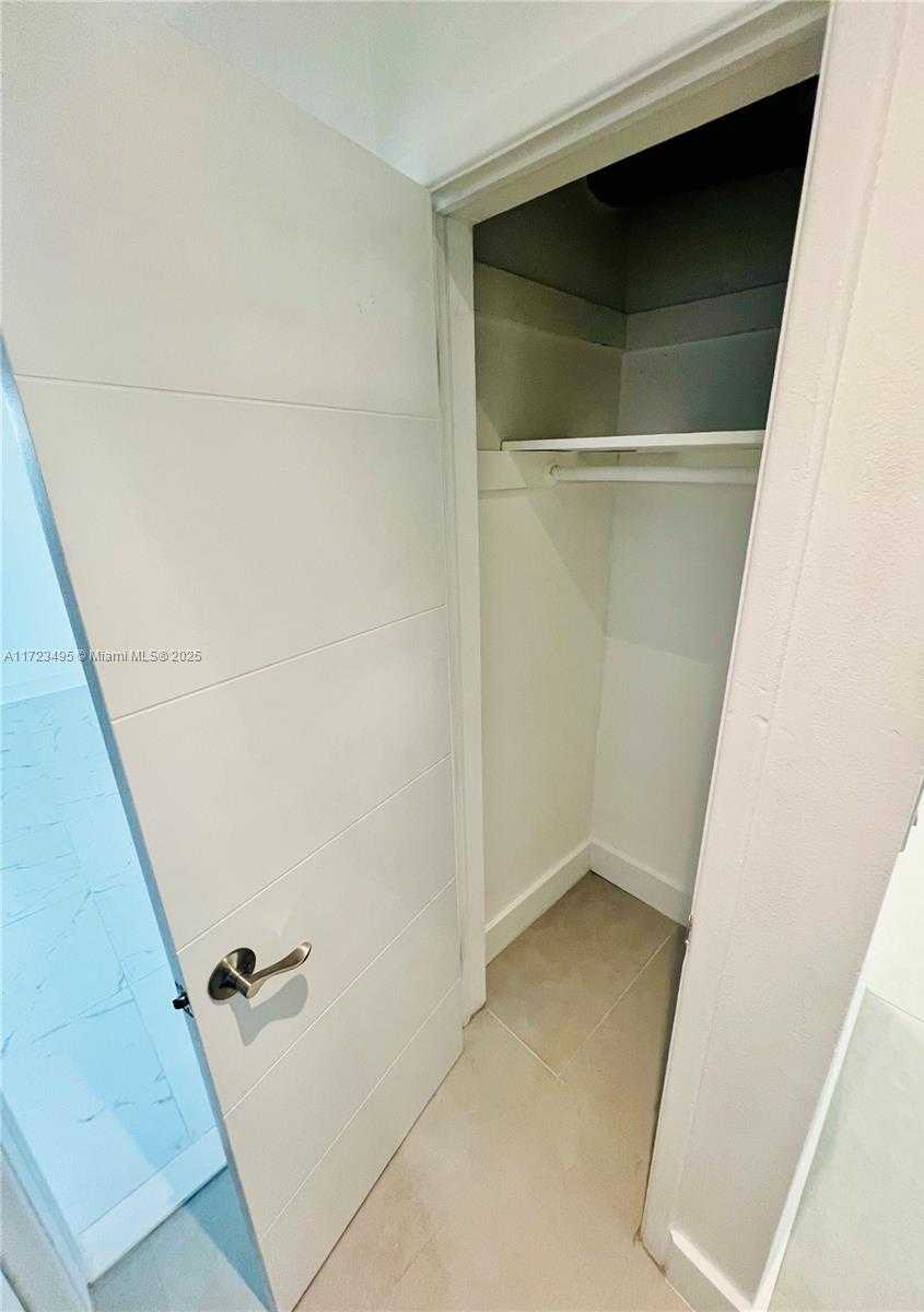 Small Image of 7549 ADVENTURE AVE, North Bay Village Number 69