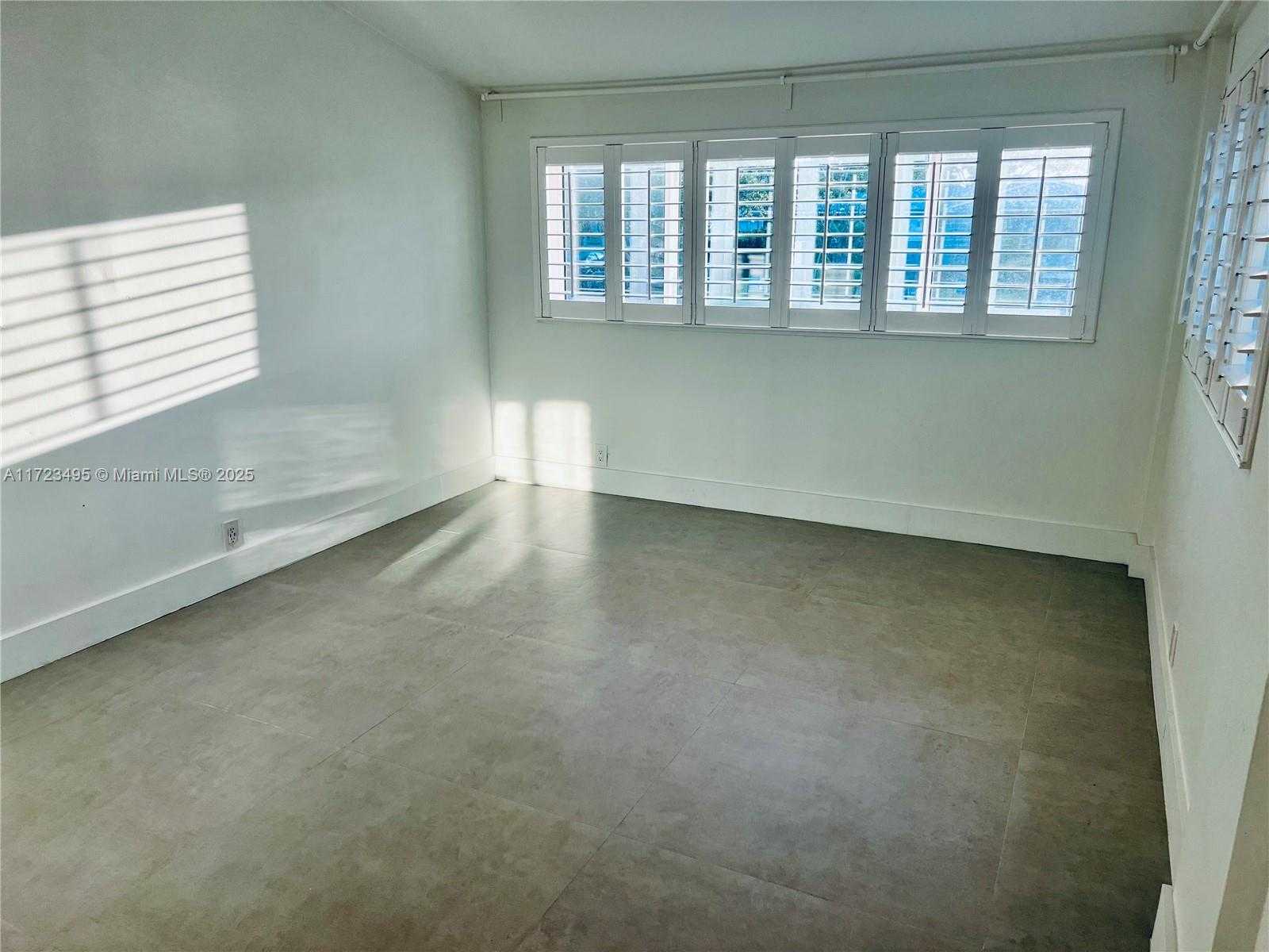 Small Image of 7549 ADVENTURE AVE, North Bay Village Number 83