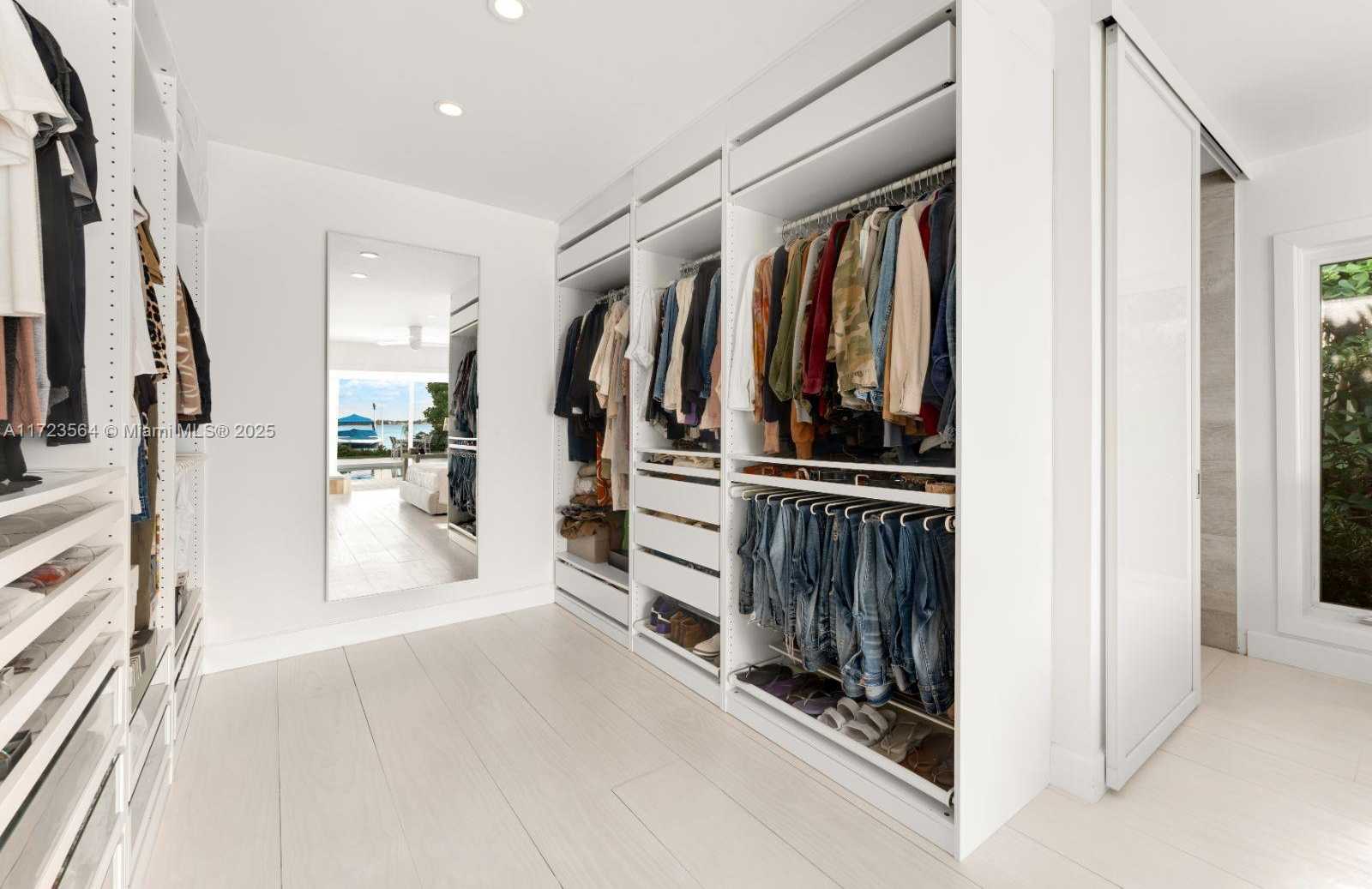 Small Image of 1065 NORTH SHORE DR, Miami Beach Number 21