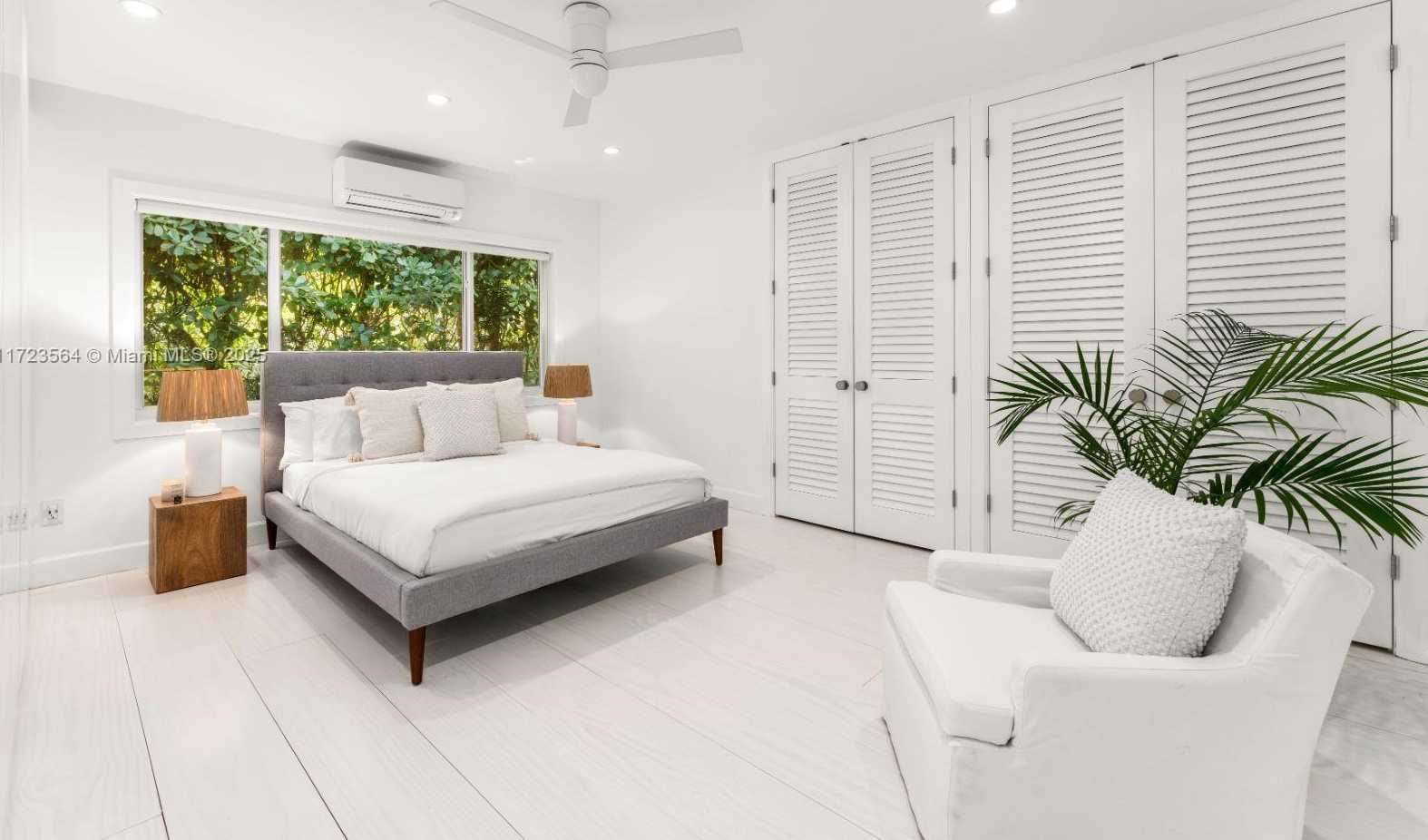 Small Image of 1065 NORTH SHORE DR, Miami Beach Number 22
