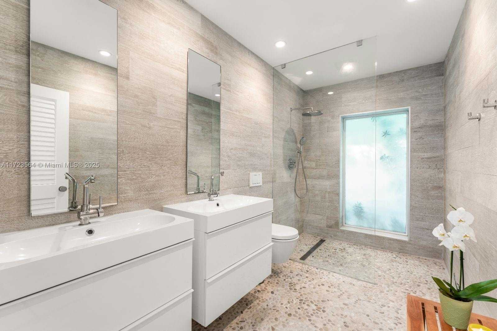 Small Image of 1065 NORTH SHORE DR, Miami Beach Number 23
