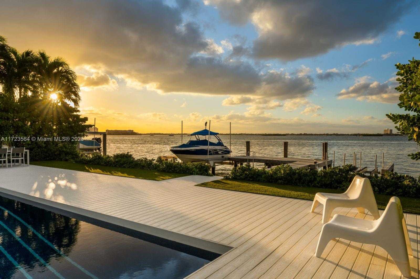 Small Image of 1065 NORTH SHORE DR, Miami Beach Number 28