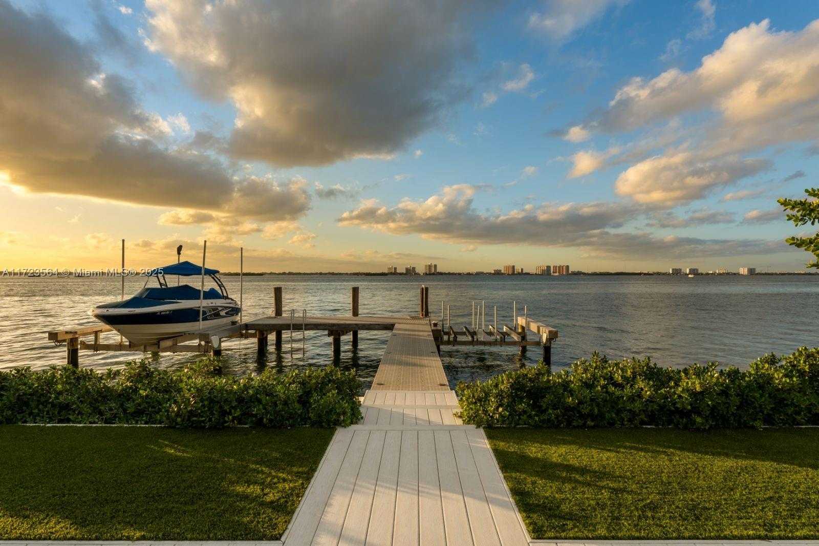 Small Image of 1065 NORTH SHORE DR, Miami Beach Number 33