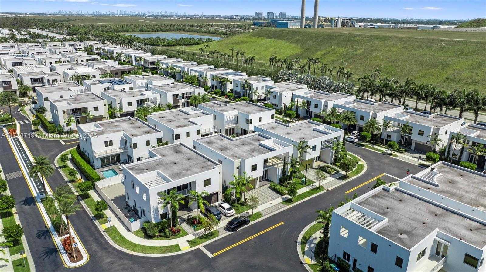 Small Image of 7457 NORTH WEST 101ST AVE, Doral Number 10