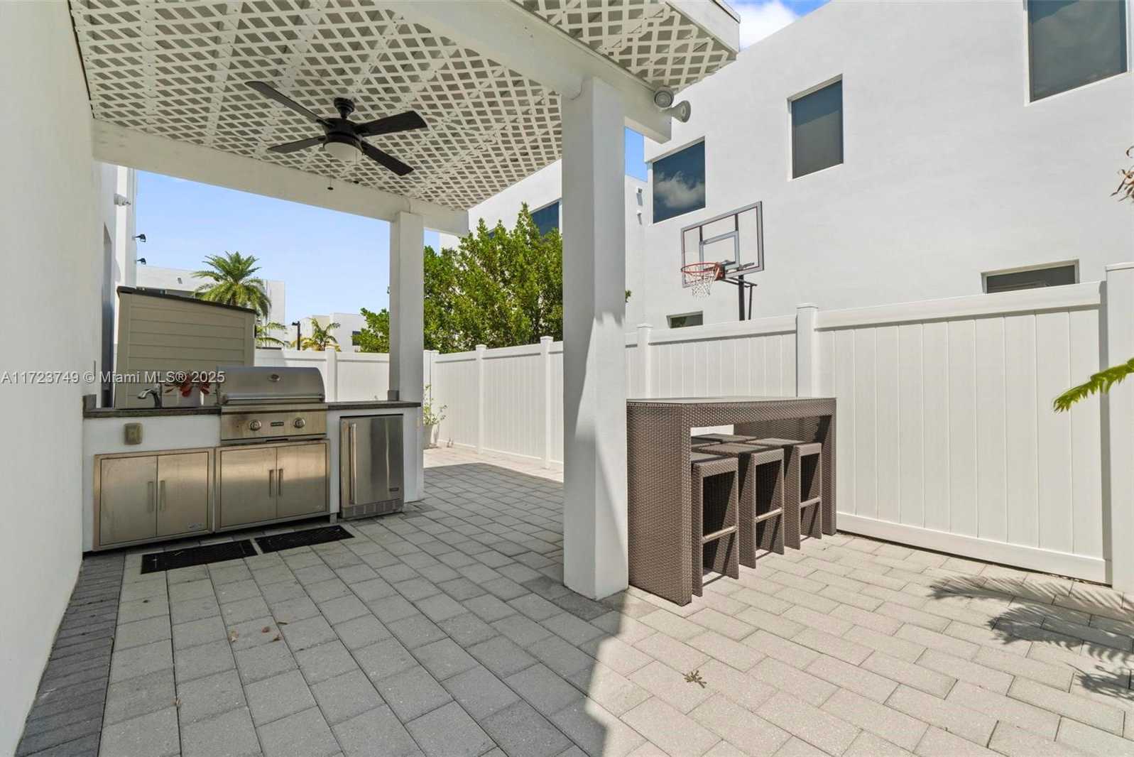Small Image of 7457 NORTH WEST 101ST AVE, Doral Number 29